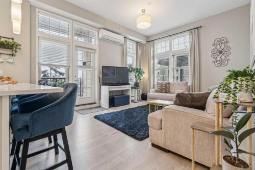 115-10 Mahogany Mews Se, Calgary, AB - Indoor Photo Showing Living Room