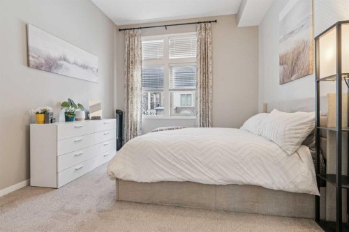 115-10 Mahogany Mews Se, Calgary, AB - Indoor Photo Showing Bedroom