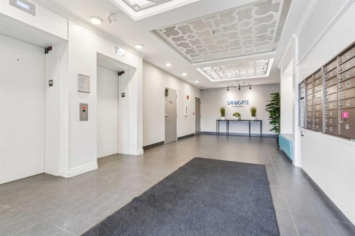 115-10 Mahogany Mews Se, Calgary, AB - Indoor Photo Showing Other Room