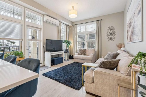 115-10 Mahogany Mews Se, Calgary, AB - Indoor Photo Showing Living Room