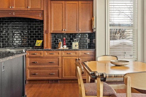 353 Discovery Ridge Boulevard Sw, Calgary, AB - Indoor