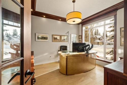 353 Discovery Ridge Boulevard Sw, Calgary, AB - Indoor Photo Showing Office