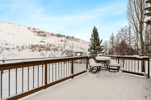 353 Discovery Ridge Boulevard Sw, Calgary, AB - Outdoor
