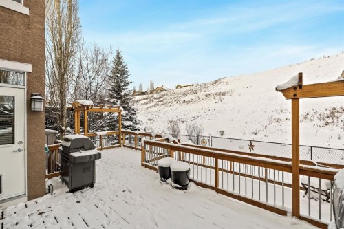 353 Discovery Ridge Boulevard Sw, Calgary, AB - Outdoor