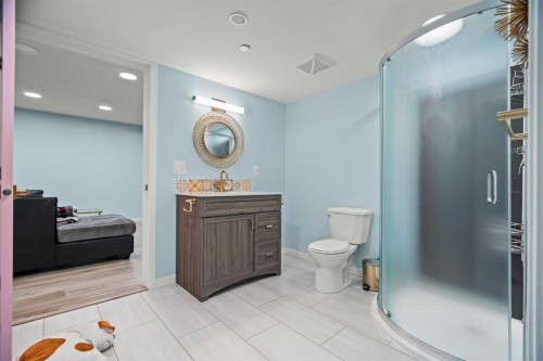 66 Howse Common Ne, Calgary, AB - Indoor Photo Showing Bathroom