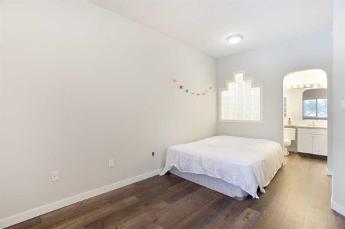 306-777 3 Avenue Sw, Calgary, AB - Indoor Photo Showing Bedroom