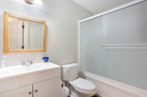 306-777 3 Avenue Sw, Calgary, AB - Indoor Photo Showing Bathroom