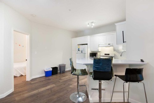 306-777 3 Avenue Sw, Calgary, AB - Indoor Photo Showing Kitchen