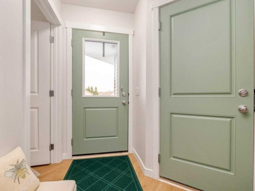 318 Whispering Way, Vulcan, AB - Indoor Photo Showing Other Room