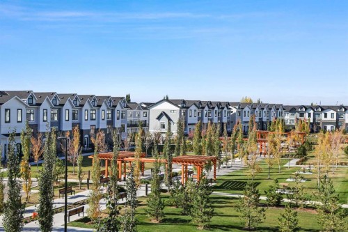 317-255 Les Jardins Park Se, Calgary, AB - Outdoor