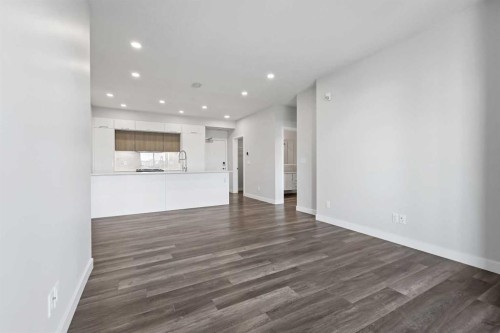 317-255 Les Jardins Park Se, Calgary, AB - Indoor