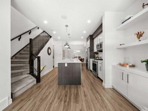 1883 47 Street Nw, Calgary, AB - Indoor Photo Showing Other Room