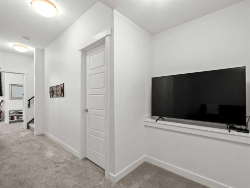 1883 47 Street Nw, Calgary, AB - Indoor Photo Showing Other Room