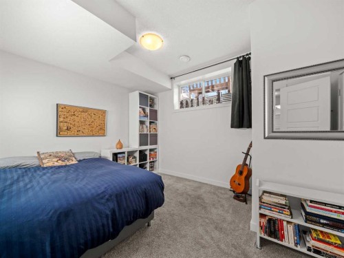 1883 47 Street Nw, Calgary, AB - Indoor Photo Showing Bedroom