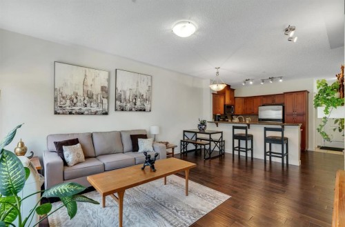 202-10 Discovery Ridge Close Sw, Calgary, AB - Indoor Photo Showing Living Room