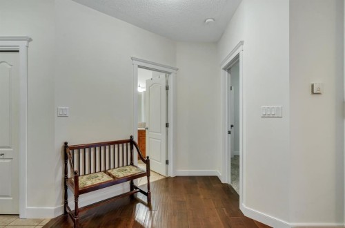 202-10 Discovery Ridge Close Sw, Calgary, AB - Indoor Photo Showing Other Room