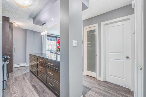 302-1727 10A Street Sw, Calgary, AB - Indoor Photo Showing Other Room