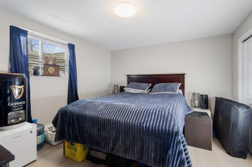 4612 Fortune Road Se, Calgary, AB - Indoor Photo Showing Bedroom