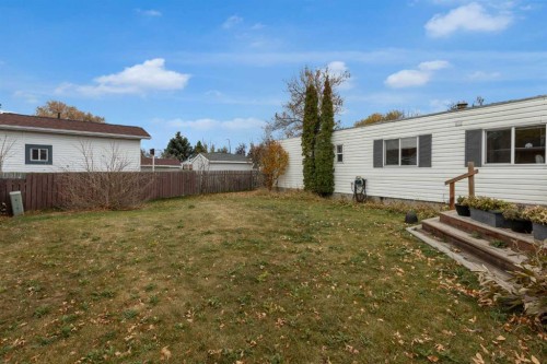 47 Huntstrom Drive Ne, Calgary, AB - Outdoor