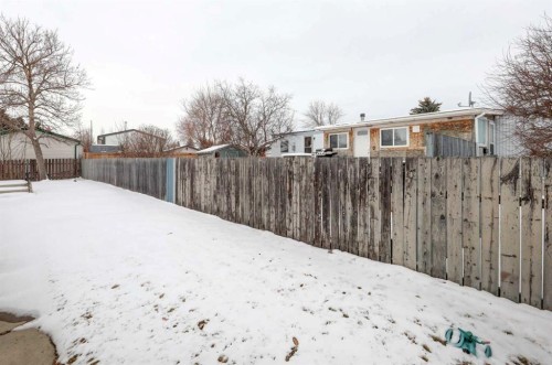 47 Huntstrom Drive Ne, Calgary, AB - Outdoor