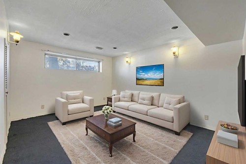 3335 Doverview Road Se, Calgary, AB - Indoor Photo Showing Living Room
