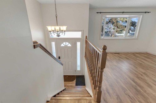 3335 Doverview Road Se, Calgary, AB - Indoor Photo Showing Other Room