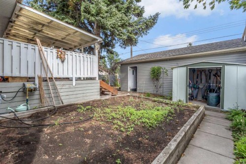 3335 Doverview Road Se, Calgary, AB - Outdoor With Exterior