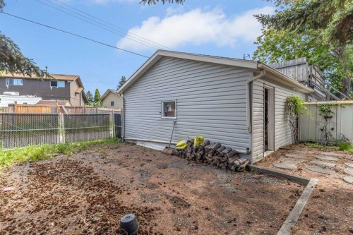 3335 Doverview Road Se, Calgary, AB - Outdoor With Exterior