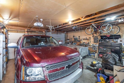 3335 Doverview Road Se, Calgary, AB - Indoor Photo Showing Garage