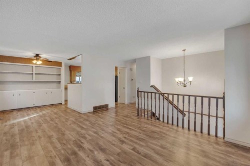 3335 Doverview Road Se, Calgary, AB - Indoor Photo Showing Garage