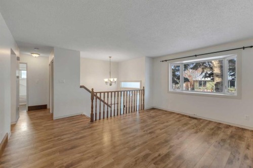 3335 Doverview Road Se, Calgary, AB - Indoor