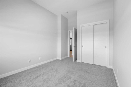 408-255 Les Jardins Park Se, Calgary, AB - Indoor Photo Showing Other Room