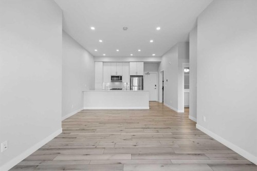408-255 Les Jardins Park Se, Calgary, AB - Indoor Photo Showing Other Room