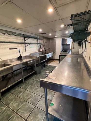 736 17 Avenue Sw, Calgary, AB 