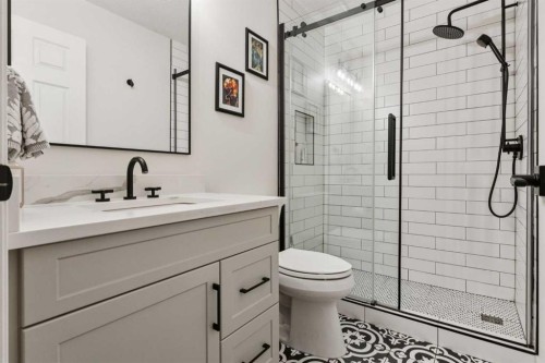 207-881 15 Avenue Sw, Calgary, AB - Indoor Photo Showing Bathroom
