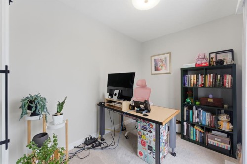 208-562 Seton Circle Se, Calgary, AB - Indoor Photo Showing Office