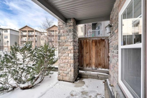 115-1414 17 Street Se, Calgary, AB - Outdoor