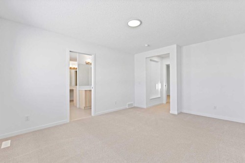 405 Corner Glen Way Ne, Calgary, AB - Indoor Photo Showing Other Room