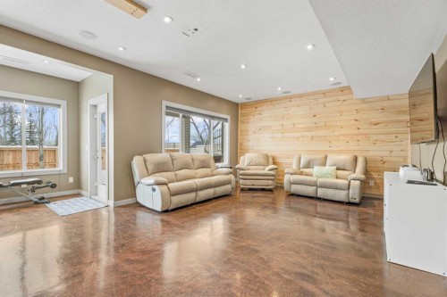 109 Crystal Green Bay, Okotoks, AB - Indoor Photo Showing Other Room