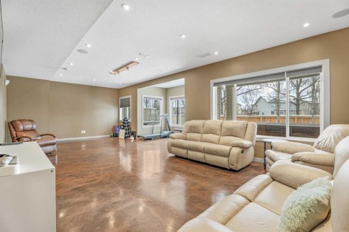 109 Crystal Green Bay, Okotoks, AB - Indoor