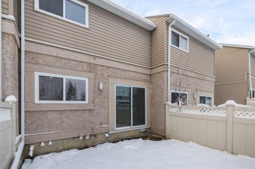 5-5520 1 Avenue Se, Calgary, AB - Outdoor With Exterior