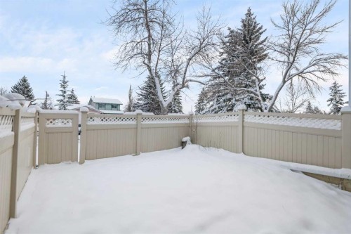 5-5520 1 Avenue Se, Calgary, AB - Outdoor