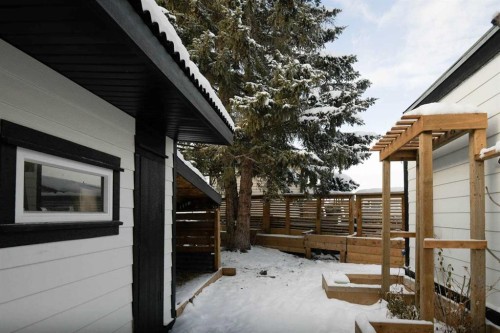 429-3223 83 Street Nw, Calgary, AB 