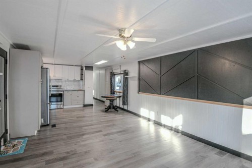 429-3223 83 Street Nw, Calgary, AB 