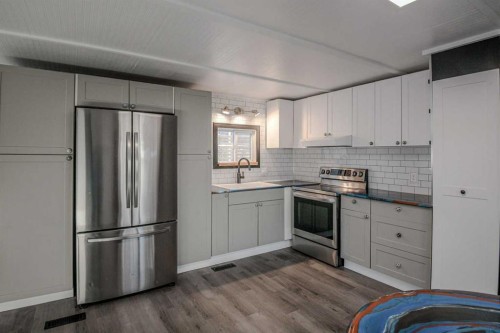 429-3223 83 Street Nw, Calgary, AB 