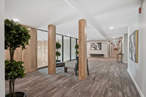 101-255 Les Jardins Park Se, Calgary, AB - Indoor Photo Showing Other Room