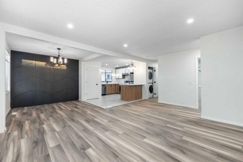 1432 43 Street Ne, Calgary, AB - Indoor