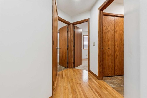 10 Speargrass Boulevard, Carseland, AB - Indoor Photo Showing Other Room