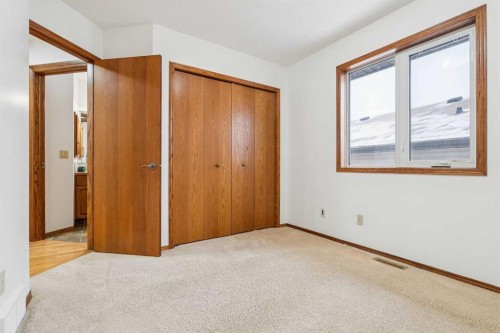 10 Speargrass Boulevard, Carseland, AB - Indoor Photo Showing Other Room