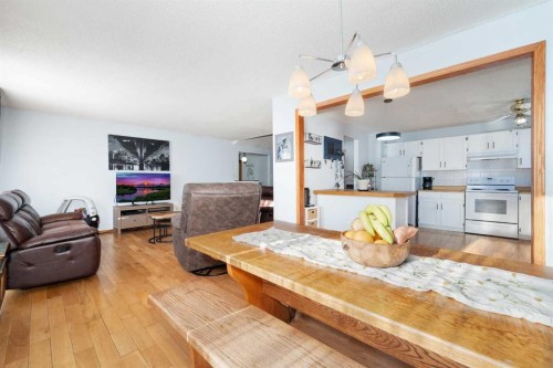 24 Brentwood Drive, Strathmore, AB - Indoor